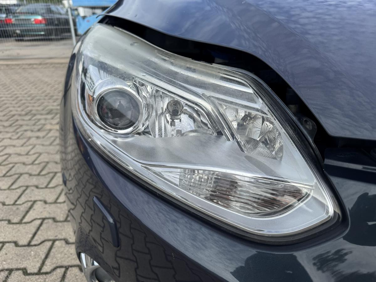 Ford Focus 3 original Xenonscheinwerfer vorn rechts Bj.2011